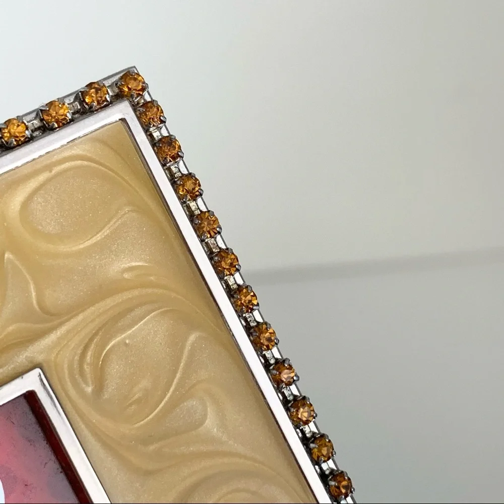 Hold NWOT Crystal enamel frame